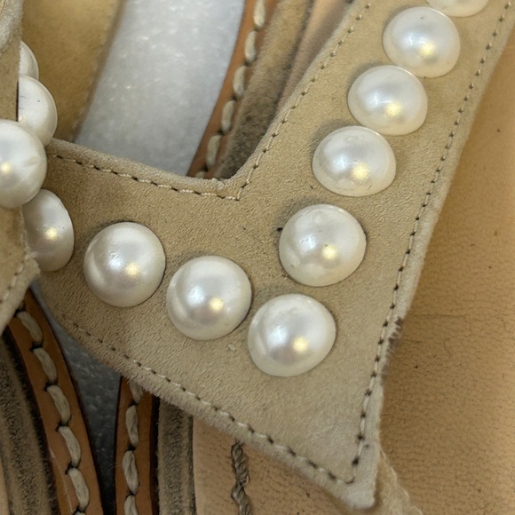 Chanel Beige Faux Pearl Sandal Thong Flats 35.5‎ - Picture 4 of 7